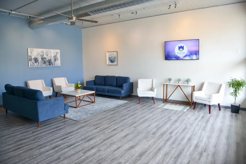 cozy living spaces at tulip hill recovery
